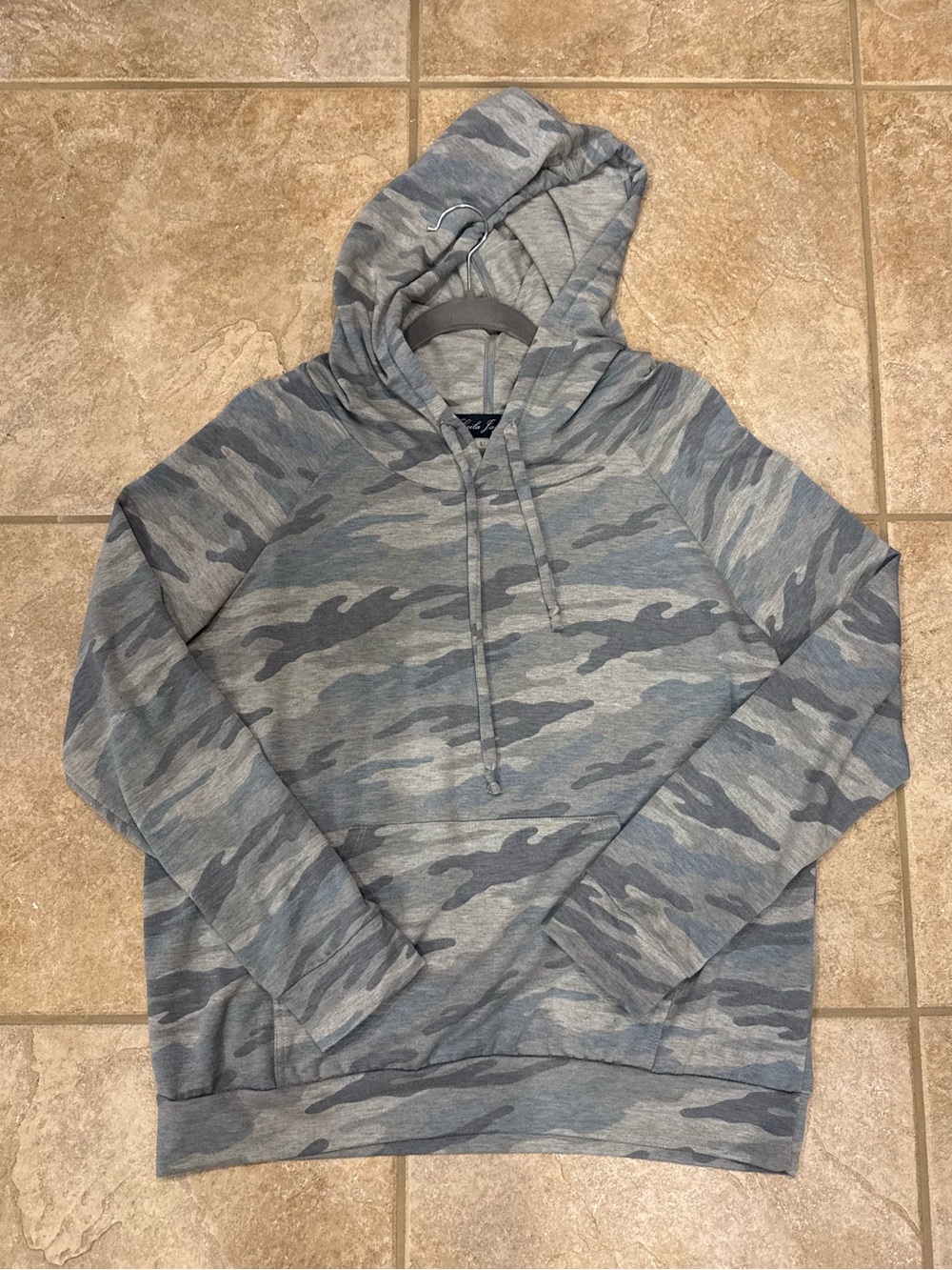 Laila Jayde Gray Camo Hooded Pullover Sweatshirt